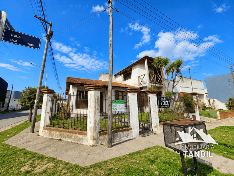 Piedrabuena y Cuba — Barrio Falucho, tandil