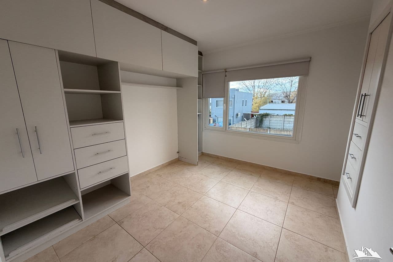 Tierra del Fuego al 1100 - 2 Dorm — tandil (foto 9)