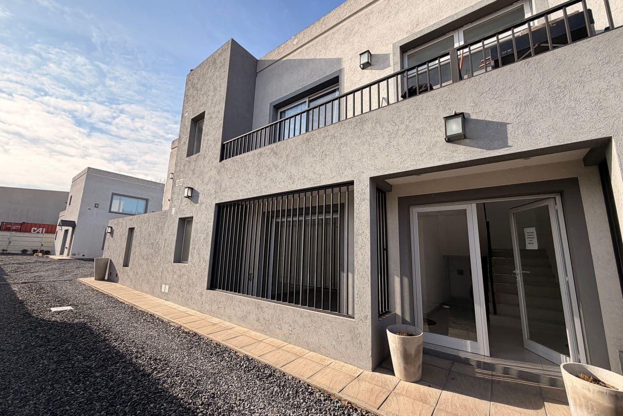 Ugalde al 100 - Depto PB — tandil