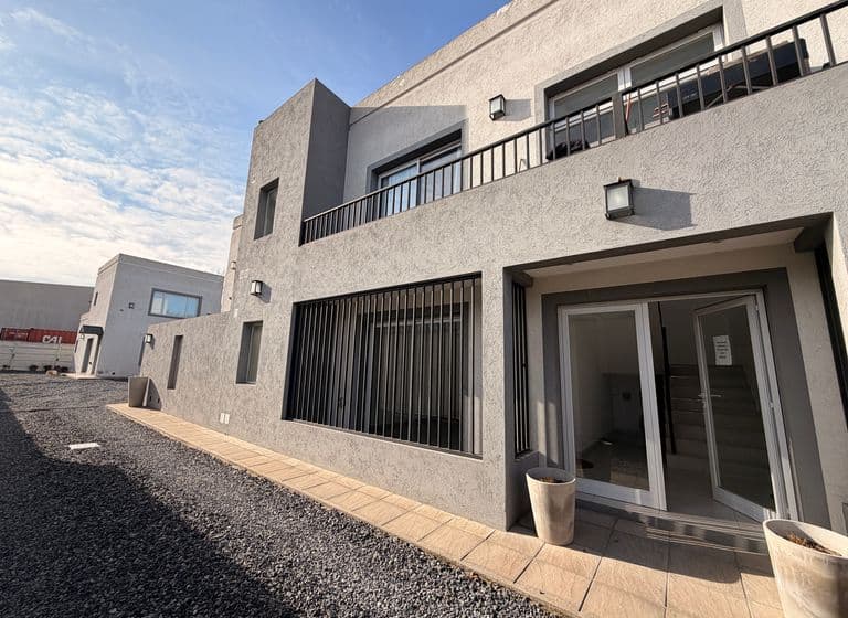 Ugalde al 100 - Depto PB — tandil
