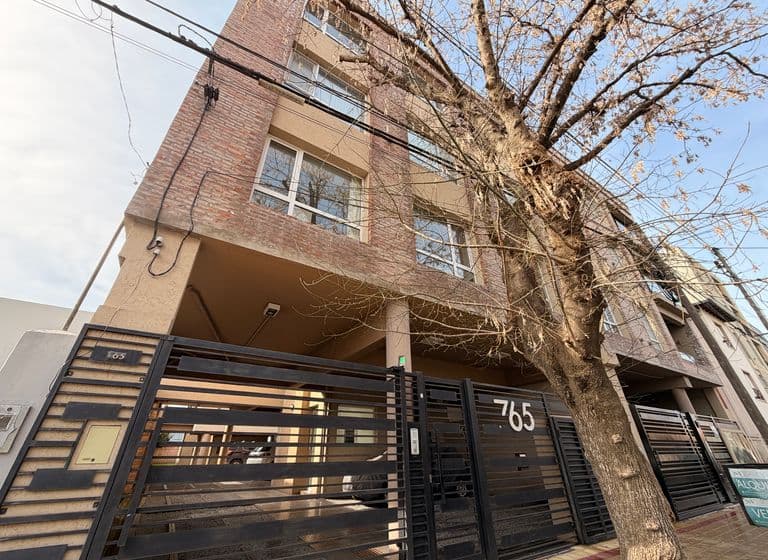 Saavedra al 700 — tandil