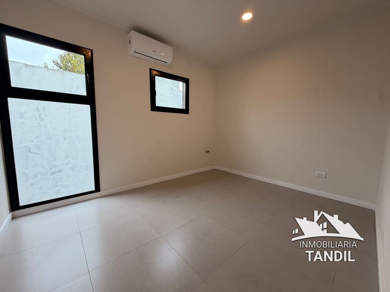 Av. España al 200 - Consultorios — Centrico, tandil (foto 7)