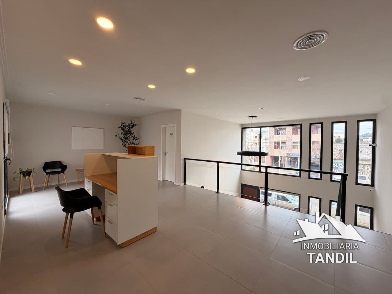Av. España al 200 - Consultorios — Centrico, tandil (foto 2)