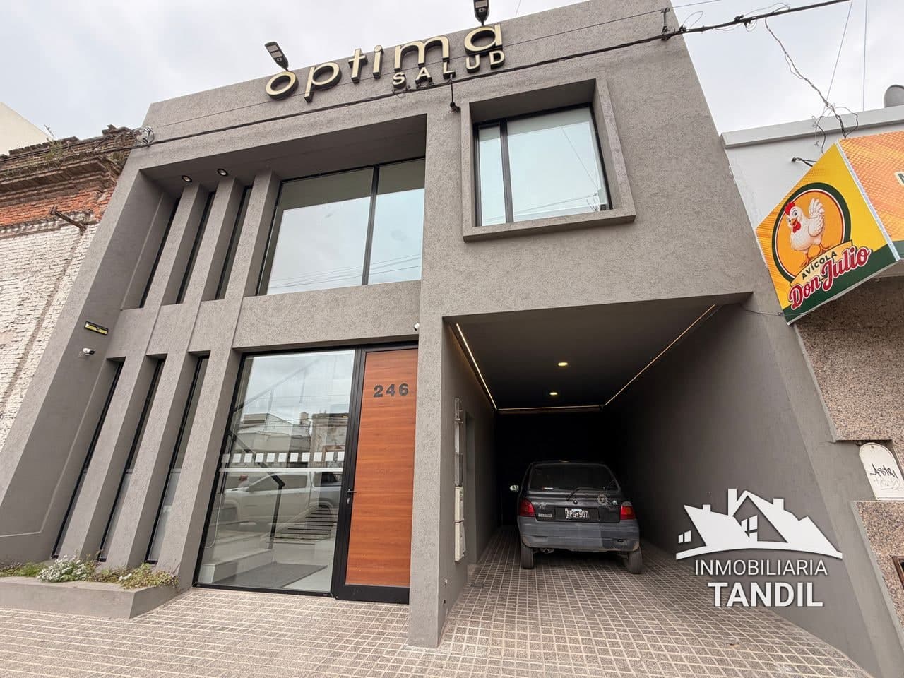 Av. España al 200 - Consultorios — Centrico, tandil