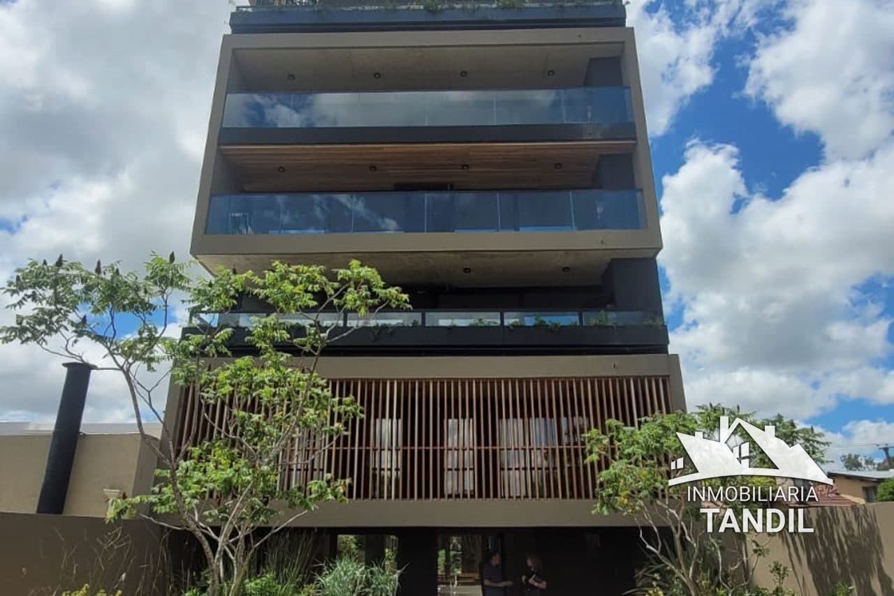 Departamento en alquiler en Semicentrico, Tandil — Av. Brasil al 300 (foto 1 de 10)