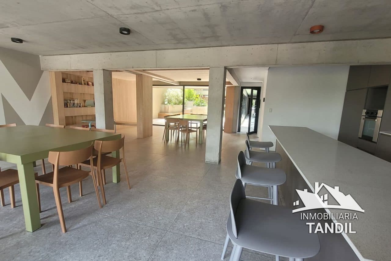 Departamento en alquiler en Semicentrico, Tandil — Av. Brasil al 300 (foto 3 de 10)