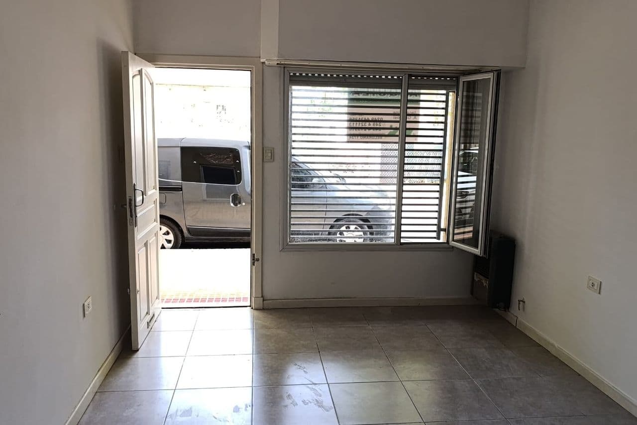 Uriburu al 700