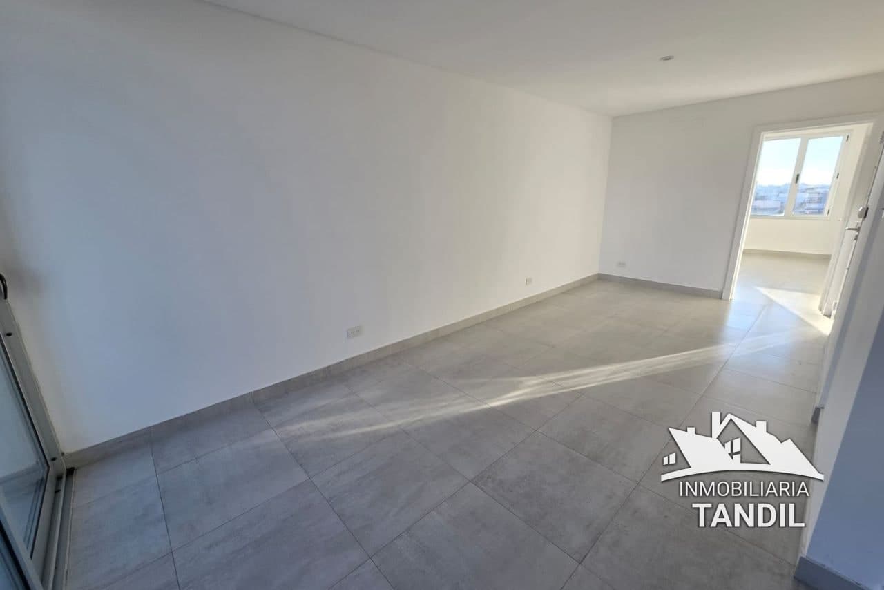 Departamento en alquiler en Centrico, Tandil — España al 700 (foto 2 de 10)