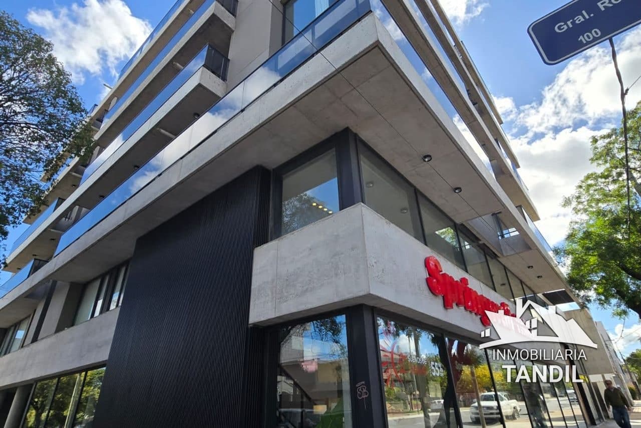 Departamento en alquiler en Cerrito, Tandil — Av. Avellaneda y Roca (foto 2 de 9)
