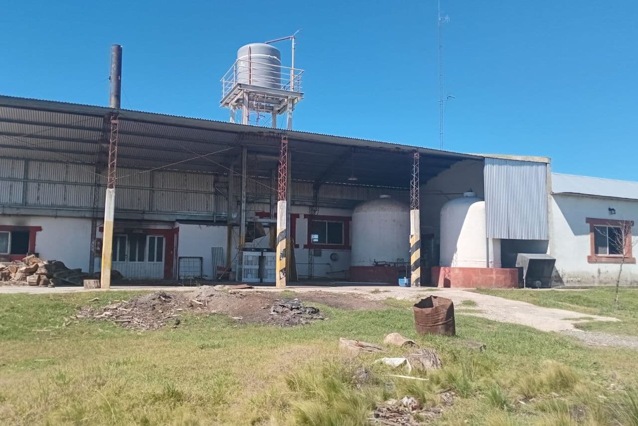Ruta 220 km 130 (Fábrica de quesos)