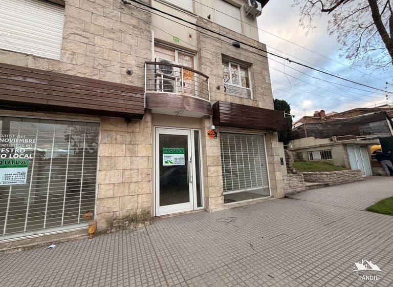 Av. Avellaneda y Alsina 2 — tandil