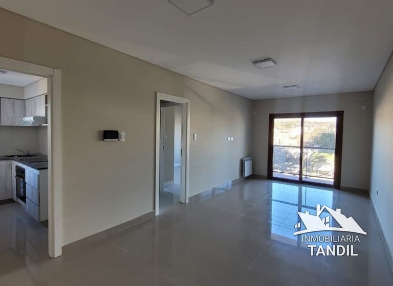 Departamento en alquiler en Semicentrico, Tandil — Avenida Perón al 1300