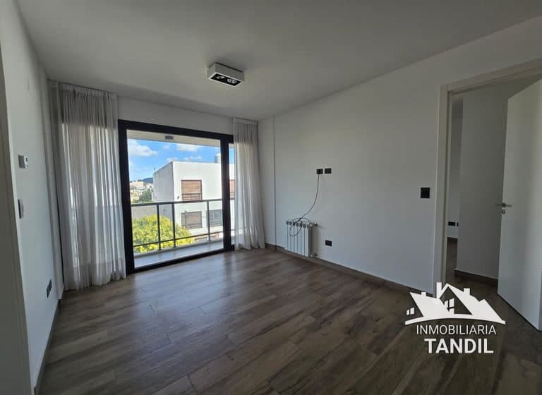 Departamento en alquiler en Cerrito, Tandil — Av. Avellaneda y Roca
